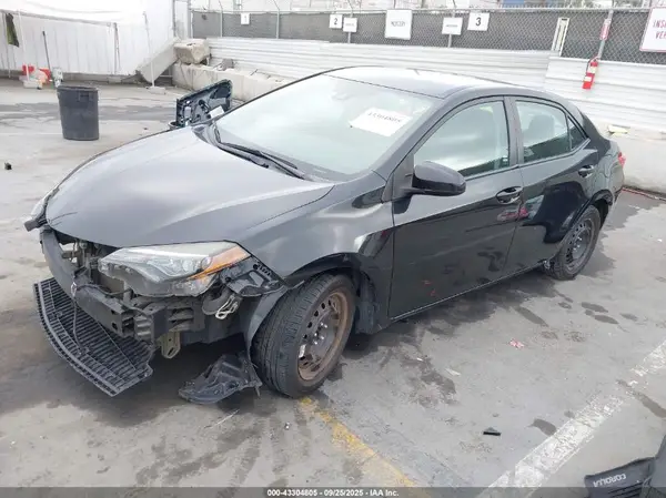 5YFBURHE5KP891817 2019 TOYOTA COROLLA - Image 2