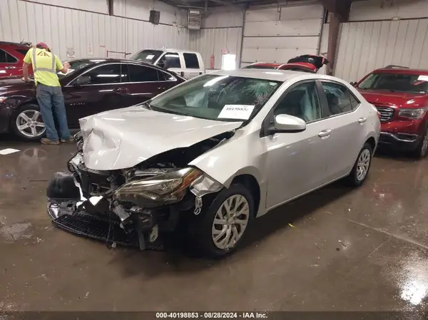 5YFBURHE5KP892711 2019 TOYOTA COROLLA - Image 2