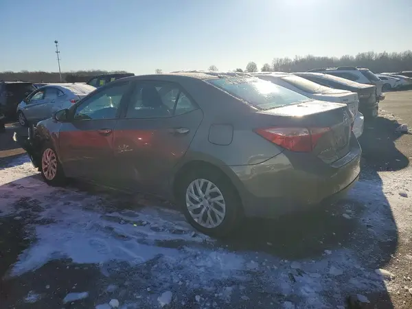 5YFBURHE5KP895897 2019 TOYOTA COROLLA - Image 2