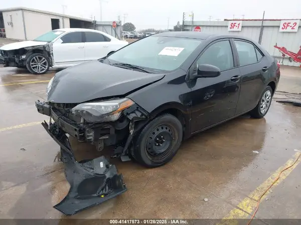 5YFBURHE5KP897052 2019 TOYOTA COROLLA - Image 2