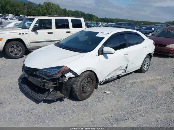 5YFBURHE5KP897326 2019 TOYOTA COROLLA - Image 2