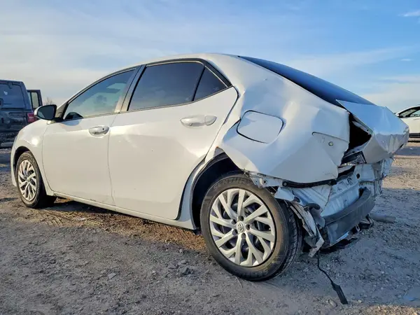 5YFBURHE5KP898329 2019 TOYOTA COROLLA - Image 2