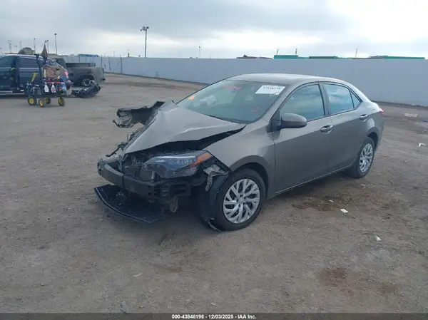 5YFBURHE5KP898623 2019 TOYOTA COROLLA - Image 2