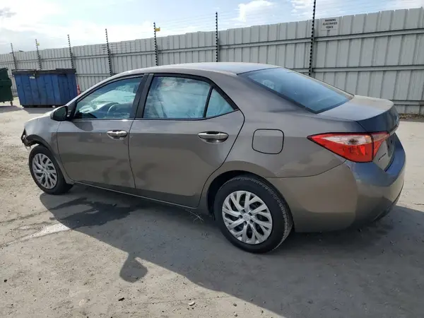 5YFBURHE5KP899920 2019 TOYOTA COROLLA - Image 2