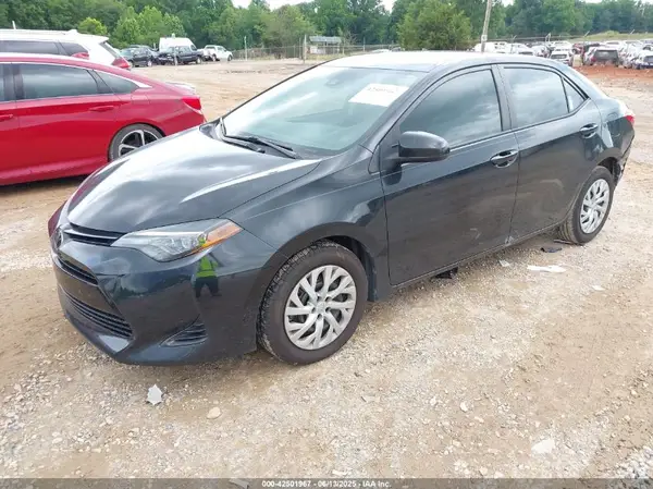 5YFBURHE5KP899948 2019 TOYOTA COROLLA - Image 2
