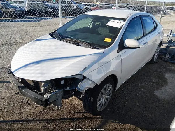 5YFBURHE5KP904856 2019 TOYOTA COROLLA - Image 2