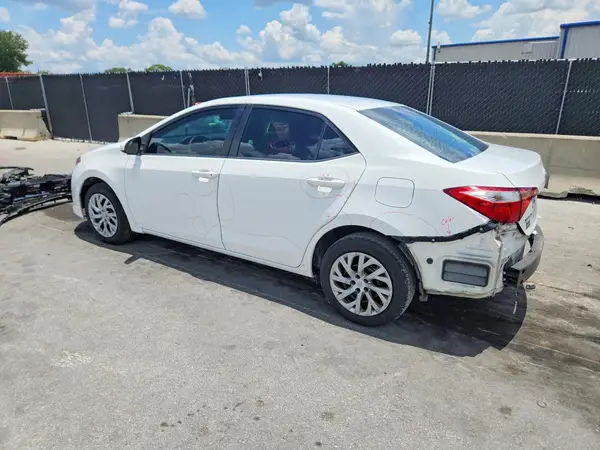 5YFBURHE5KP912634 2019 TOYOTA COROLLA - Image 2