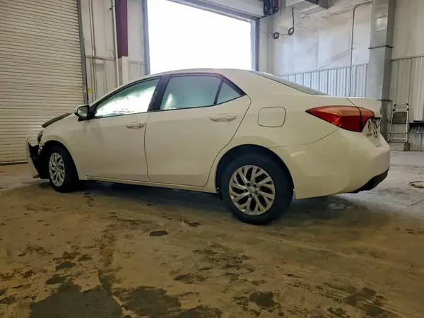 5YFBURHE5KP913699 2019 TOYOTA COROLLA - Image 2