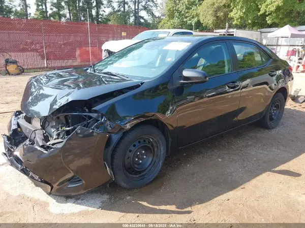 5YFBURHE5KP921317 2019 TOYOTA COROLLA - Image 2
