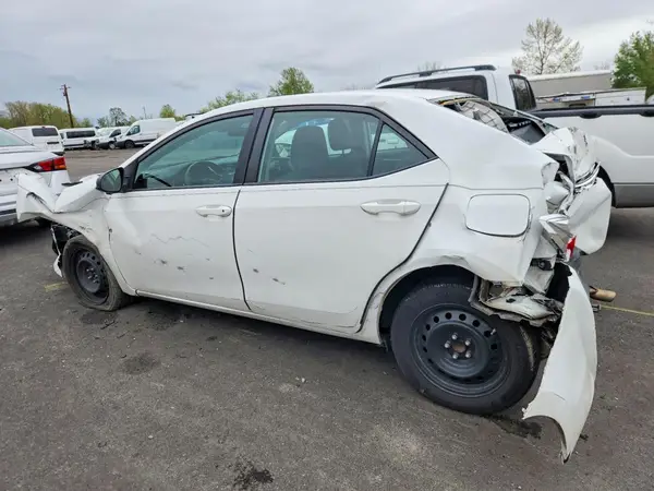 5YFBURHE5KP922094 2019 TOYOTA COROLLA - Image 2