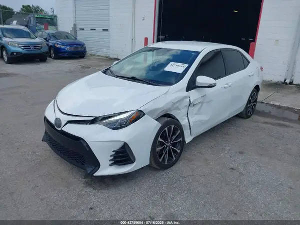 5YFBURHE5KP923018 2019 TOYOTA COROLLA - Image 2