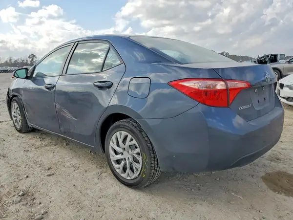 5YFBURHE5KP924461 2019 TOYOTA COROLLA - Image 2