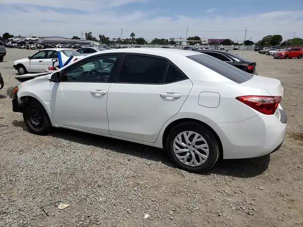 5YFBURHE5KP925500 2019 TOYOTA COROLLA - Image 2
