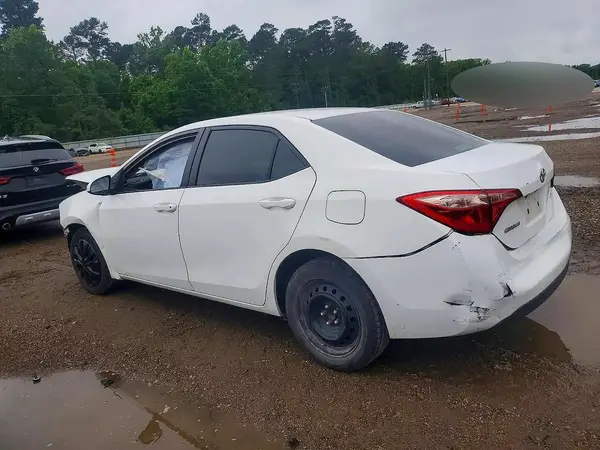 5YFBURHE5KP932446 2019 TOYOTA COROLLA - Image 2