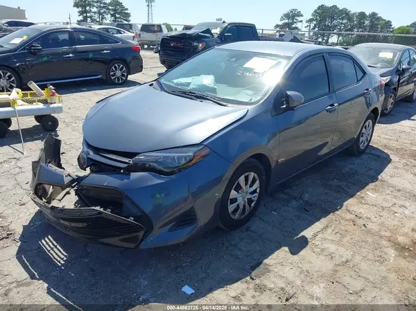 5YFBURHE5KP934794 2019 TOYOTA COROLLA - Image 2