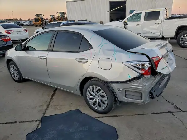 5YFBURHE5KP934939 2019 TOYOTA COROLLA - Image 2