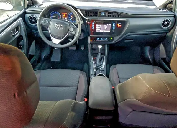 5YFBURHE5KP934939 2019 TOYOTA COROLLA - Image 8
