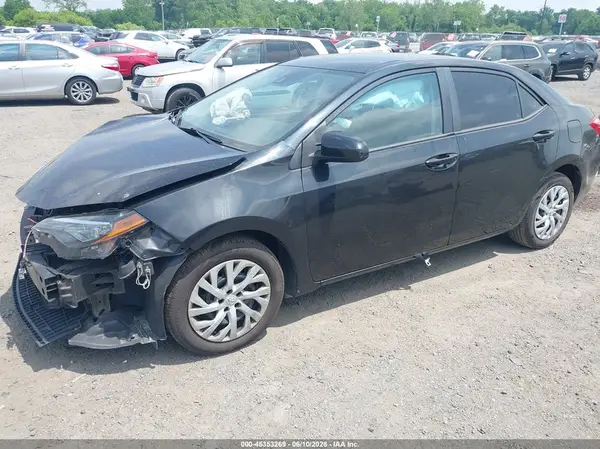 5YFBURHE5KP936111 2019 TOYOTA COROLLA - Image 2