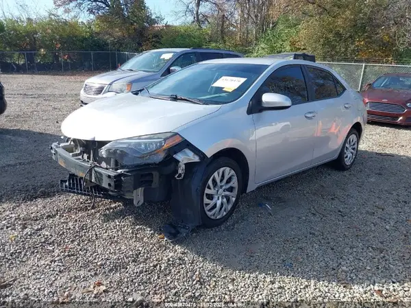 5YFBURHE5KP938800 2019 TOYOTA COROLLA - Image 2
