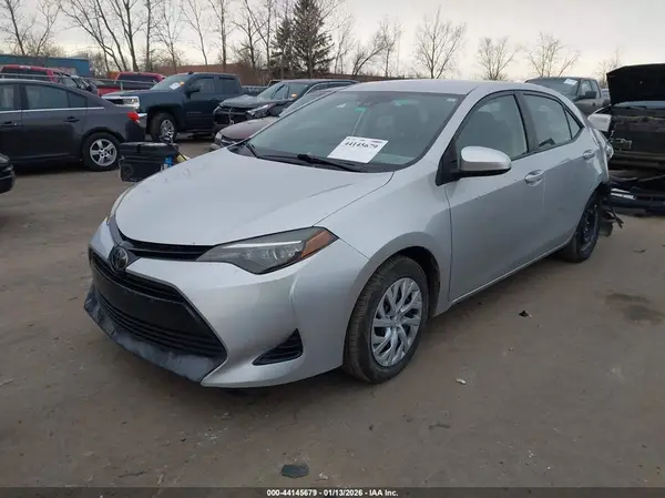 5YFBURHE5KP938859 2019 TOYOTA COROLLA - Image 2