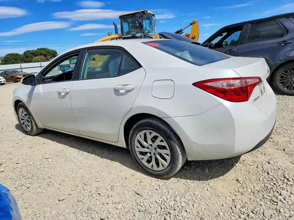 5YFBURHE5KP941857 2019 TOYOTA COROLLA - Image 2