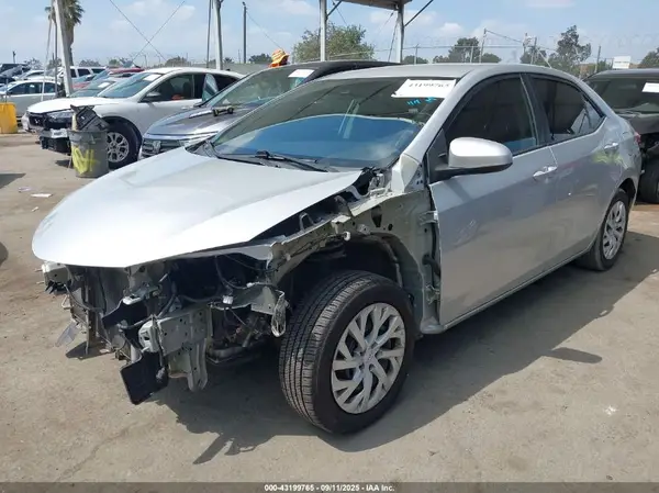 5YFBURHE5KP942233 2019 TOYOTA COROLLA - Image 2