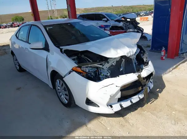 5YFBURHE5KP945830 2019 TOYOTA COROLLA - Image 1