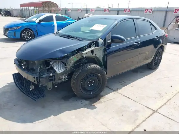 5YFBURHE5KP947948 2019 TOYOTA COROLLA - Image 2