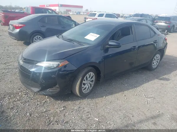 5YFBURHE5KP949991 2019 TOYOTA COROLLA - Image 2