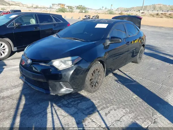 5YFBURHE6GP366448 2016 TOYOTA COROLLA - Image 2