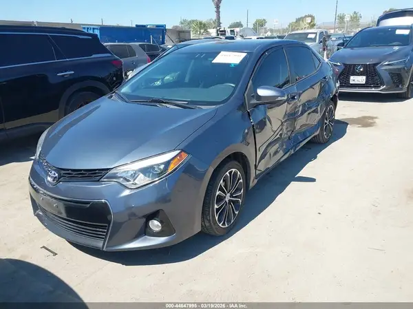 5YFBURHE6GP370855 2016 TOYOTA COROLLA - Image 2