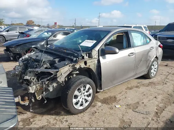 5YFBURHE6GP373450 2016 TOYOTA COROLLA - Image 2