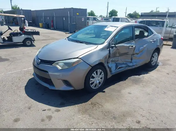 5YFBURHE6GP373822 2016 TOYOTA COROLLA - Image 2