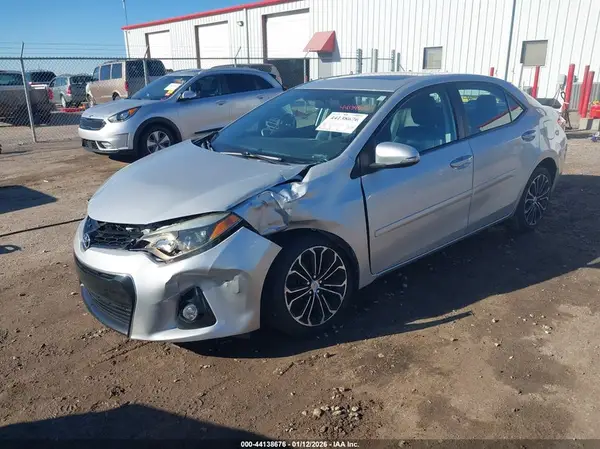 5YFBURHE6GP374100 2016 TOYOTA COROLLA - Image 2
