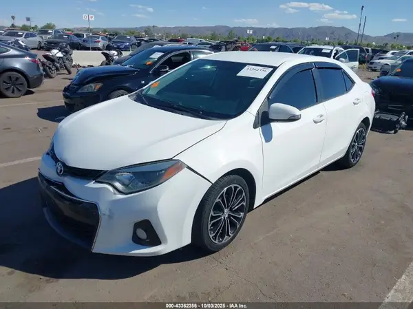 5YFBURHE6GP374579 2016 TOYOTA COROLLA - Image 2