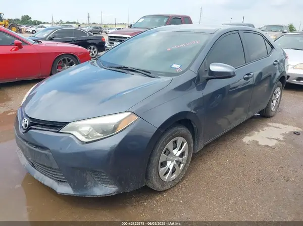 5YFBURHE6GP375814 2016 TOYOTA COROLLA - Image 2