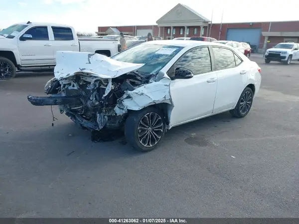 5YFBURHE6GP377921 2016 TOYOTA COROLLA - Image 2