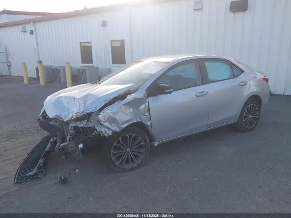 5YFBURHE6GP389213 2016 TOYOTA COROLLA - Image 2