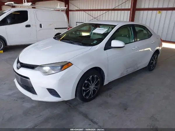 5YFBURHE6GP405443 2016 TOYOTA COROLLA - Image 2
