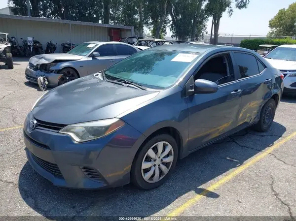 5YFBURHE6GP407077 2016 TOYOTA COROLLA - Image 2