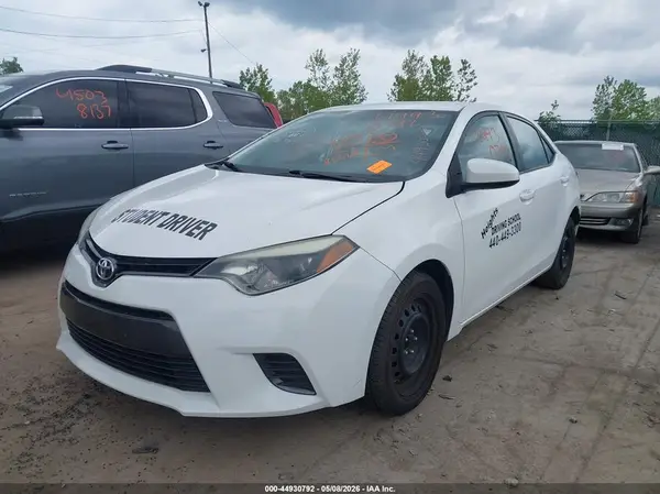 5YFBURHE6GP413557 2016 TOYOTA COROLLA - Image 2