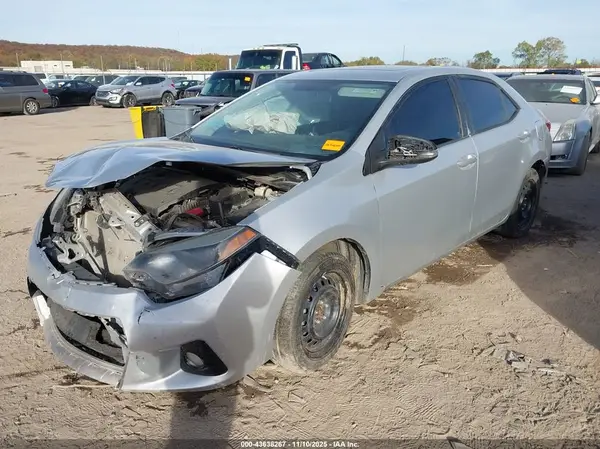 5YFBURHE6GP427958 2016 TOYOTA COROLLA - Image 2