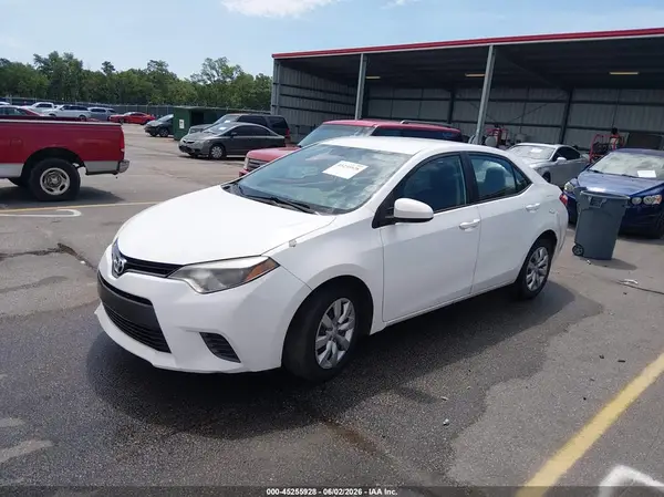 5YFBURHE6GP435591 2016 TOYOTA COROLLA - Image 2