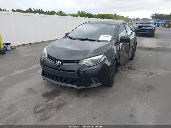 5YFBURHE6GP435798 2016 TOYOTA COROLLA - Image 2