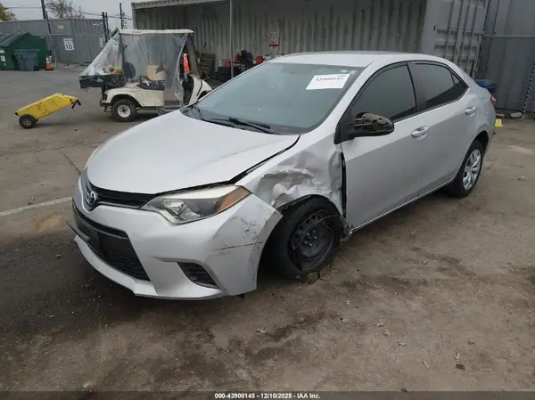 5YFBURHE6GP444811 2016 TOYOTA COROLLA - Image 2