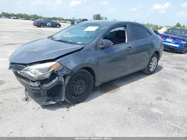 5YFBURHE6GP455517 2016 TOYOTA COROLLA - Image 2