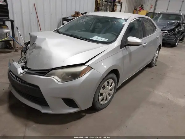 5YFBURHE6GP455579 2016 TOYOTA COROLLA - Image 2