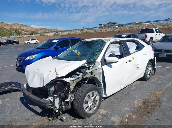 5YFBURHE6GP459504 2016 TOYOTA COROLLA - Image 2