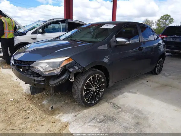5YFBURHE6GP462273 2016 TOYOTA COROLLA - Image 2