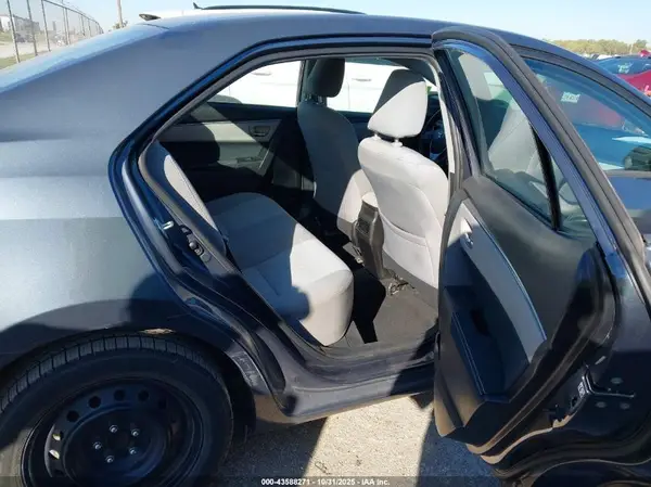 5YFBURHE6GP464072 2016 TOYOTA COROLLA - Image 8